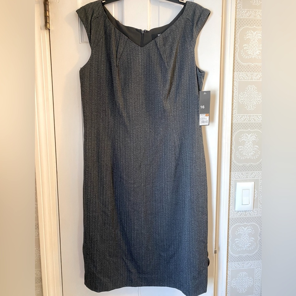 Elegant Gray Sleeveless Dress